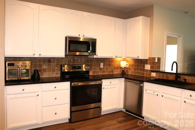 862 Loch Lomond Circle, Concord, NC 28025