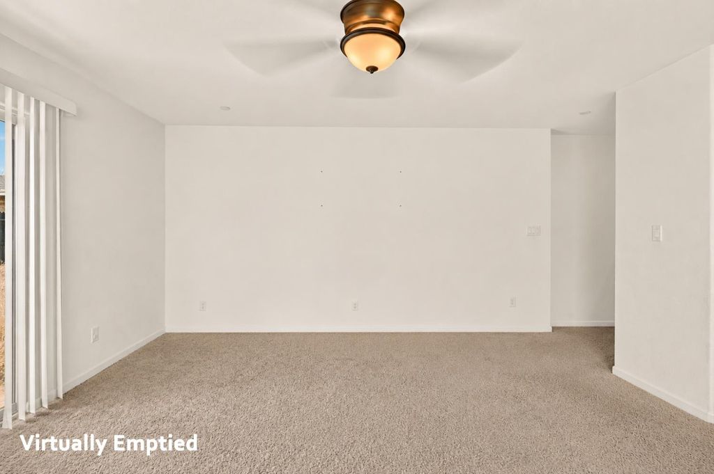 Image 22 of property listing at 557 Camellia Drive, Chowchilla, CA 93610