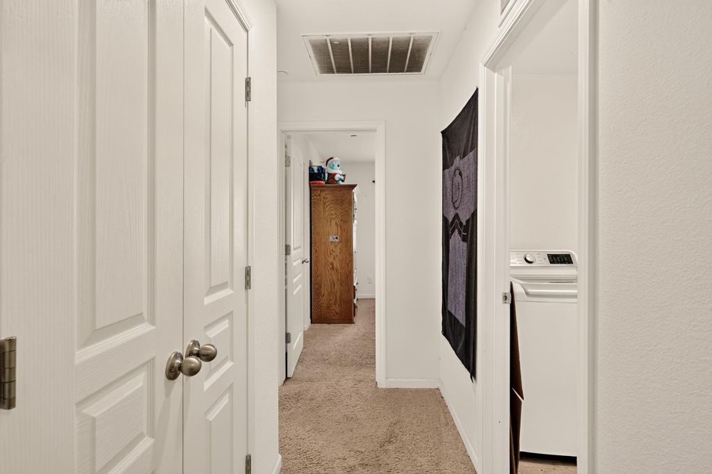 Image 24 of property listing at 557 Camellia Drive, Chowchilla, CA 93610
