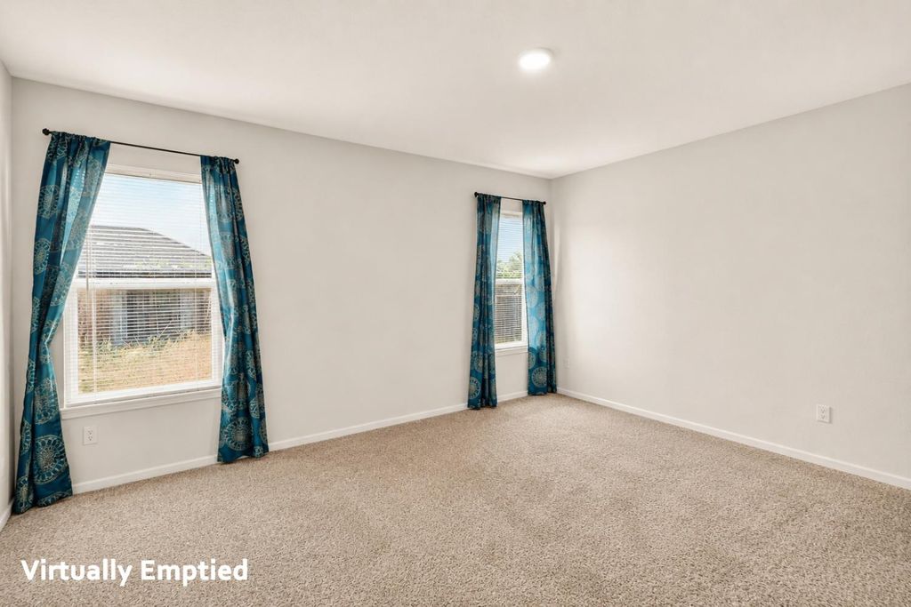 Image 26 of property listing at 557 Camellia Drive, Chowchilla, CA 93610