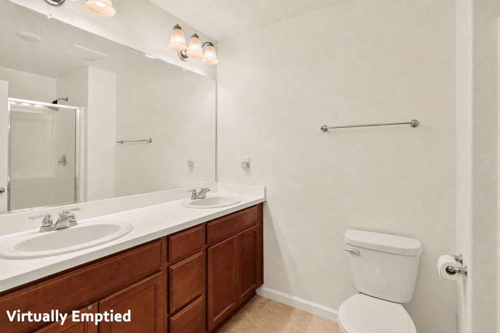 Image 29 of property listing at 557 Camellia Drive, Chowchilla, CA 93610