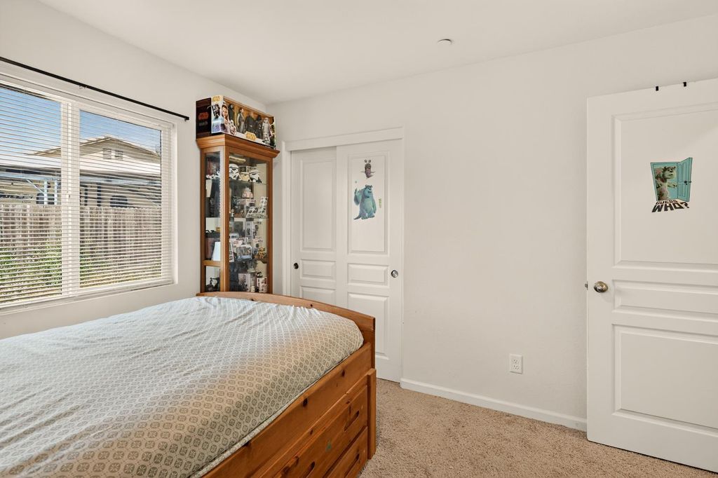 Image 41 of property listing at 557 Camellia Drive, Chowchilla, CA 93610