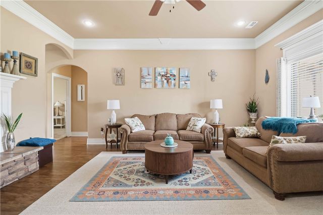 745 Harrison Street, Pea Ridge, AR 72751