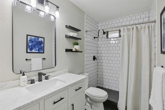 8406 Copano DR, Austin, TX 78749