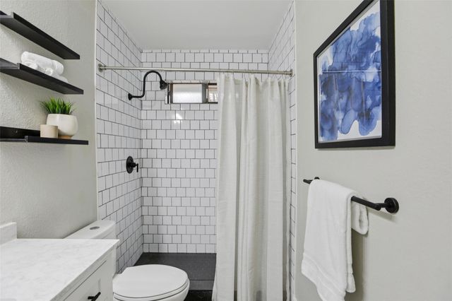 8406 Copano DR, Austin, TX 78749