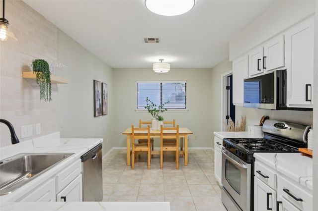 8406 Copano DR, Austin, TX 78749