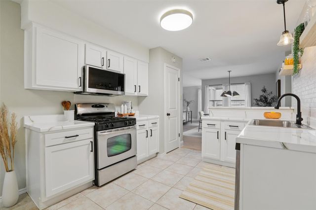 8406 Copano DR, Austin, TX 78749