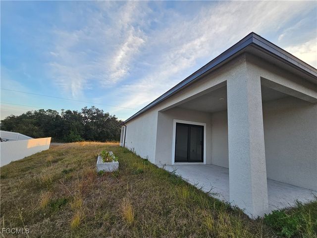 8059 Sherwood CIR, Labelle, FL 33935