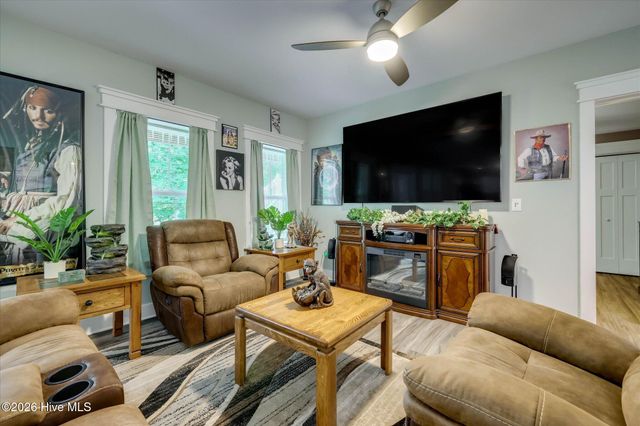 125 Esmont Drive, Mc Cormick, SC 29835