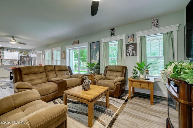 125 Esmont Drive, Mc Cormick, SC 29835