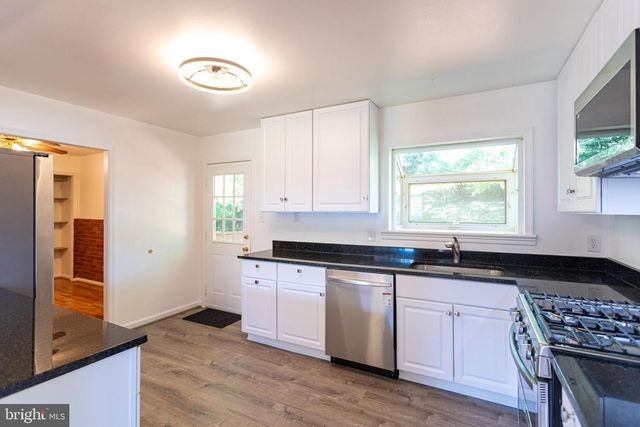 4203 LYONS ST, Temple Hills, MD 20748