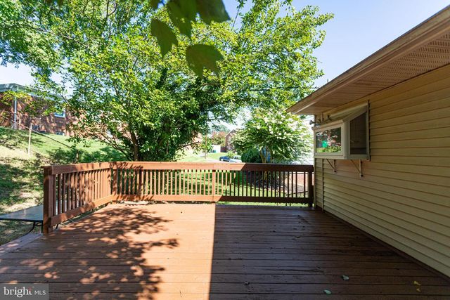 4203 LYONS ST, Temple Hills, MD 20748