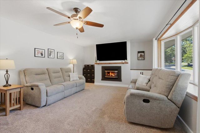 4024 Cardinal Court, Cedar Falls, IA 50613