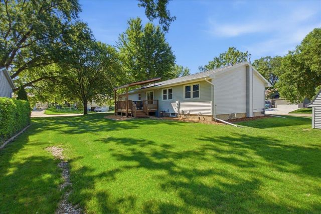 4024 Cardinal Court, Cedar Falls, IA 50613