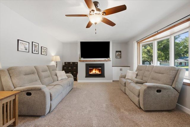 4024 Cardinal Court, Cedar Falls, IA 50613
