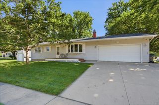 4024 Cardinal Court, Cedar Falls, IA 50613