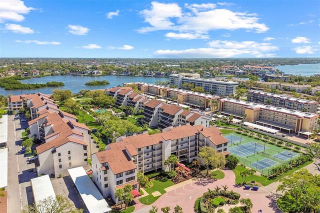 6263 MIDNIGHT PASS ROAD 301, Sarasota, FL 34242