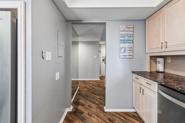 6263 MIDNIGHT PASS ROAD 301, Sarasota, FL 34242