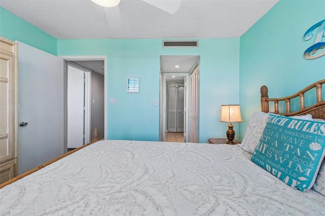 6263 MIDNIGHT PASS ROAD 301, Sarasota, FL 34242