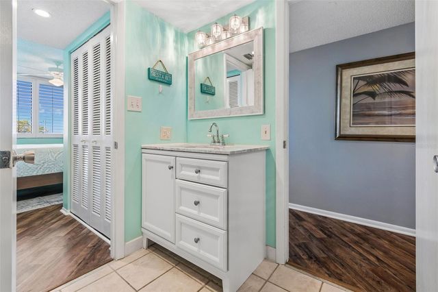 6263 MIDNIGHT PASS ROAD 301, Sarasota, FL 34242