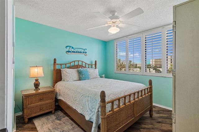 6263 MIDNIGHT PASS ROAD 301, Sarasota, FL 34242