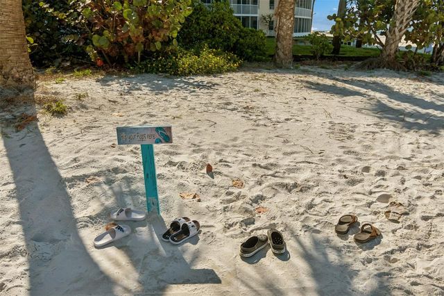 6263 MIDNIGHT PASS ROAD 301, Sarasota, FL 34242