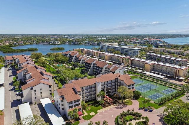 6263 MIDNIGHT PASS ROAD 301, Sarasota, FL 34242