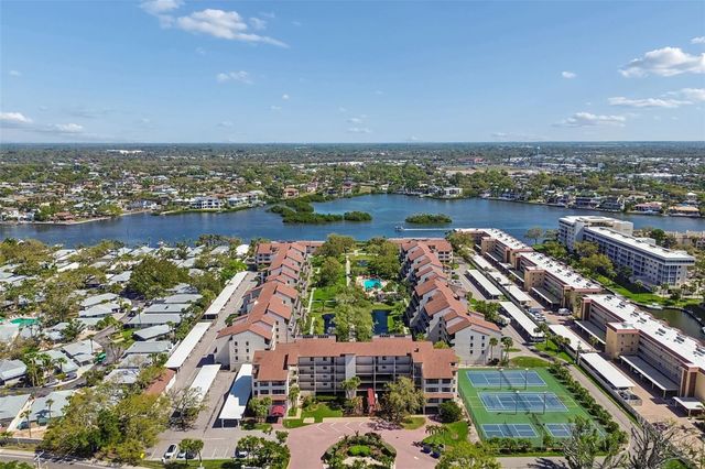 6263 MIDNIGHT PASS ROAD 301, Sarasota, FL 34242