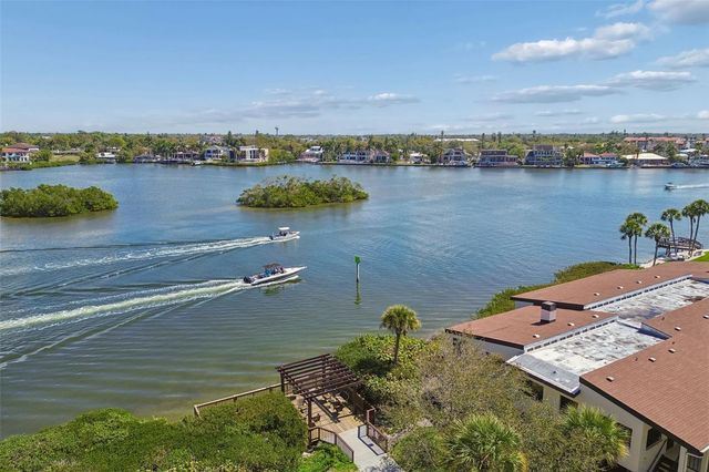 6263 MIDNIGHT PASS ROAD 301, Sarasota, FL 34242