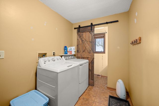 2S456 Cedar Court, Elburn, IL 60119