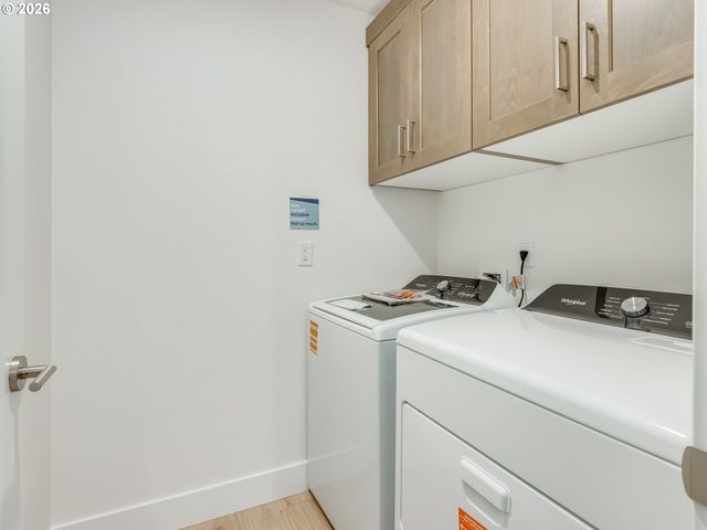 4256 Se CENTURY Blvd, Hillsboro, OR 97123