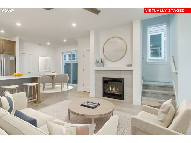 4256 Se CENTURY Blvd, Hillsboro, OR 97123