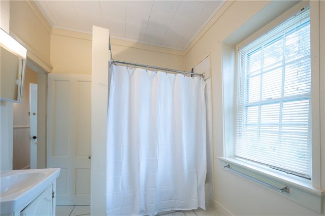 10 Hendricks Street, South Kingstown, RI 02879