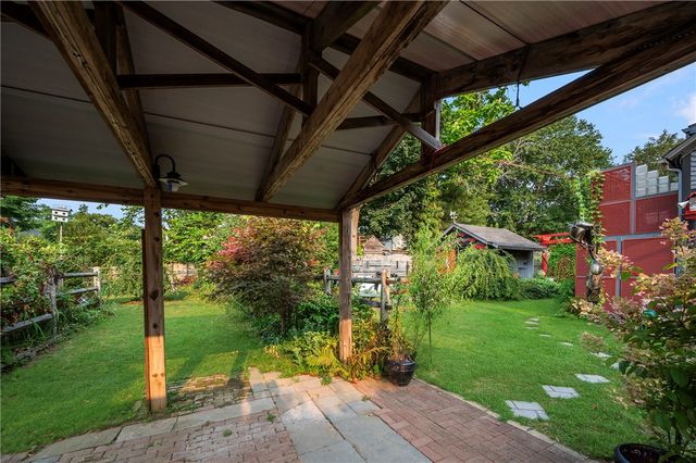 10 Hendricks Street, South Kingstown, RI 02879