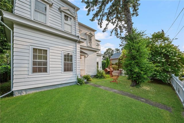 10 Hendricks Street, South Kingstown, RI 02879