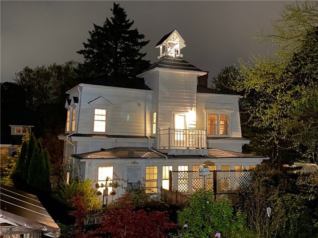 10 Hendricks Street, South Kingstown, RI 02879