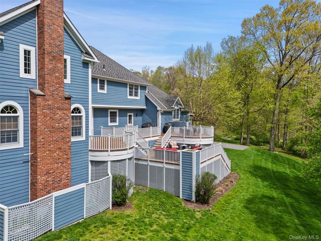 4 Fieldstone Drive, Katonah, NY 10536