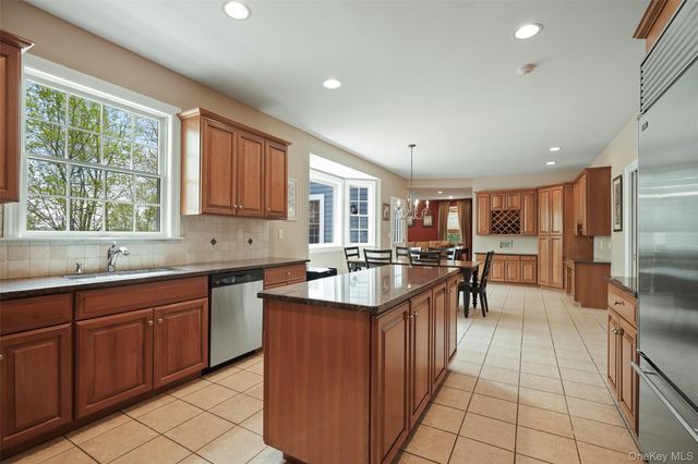 4 Fieldstone Drive, Katonah, NY 10536