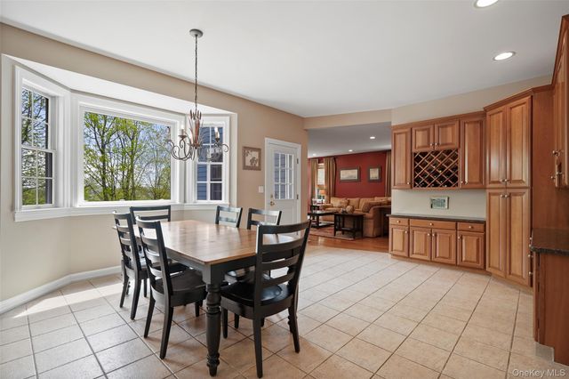 4 Fieldstone Drive, Katonah, NY 10536