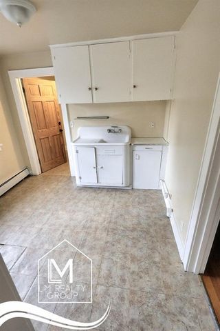 190 W Dale Avenue, Muskegon, MI 49441