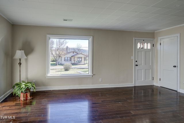 2528 Russell Street, Kingsport, TN 37660