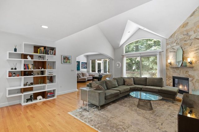 10 Blue Heron Way 10, Acton, MA 01720