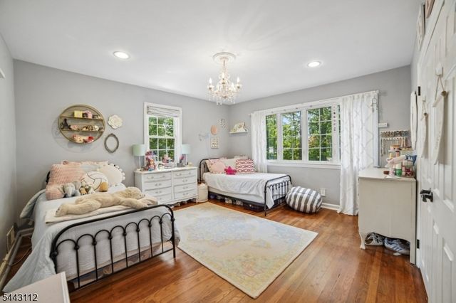 6 Cherry Ln, Caldwell Boro Twp., NJ 07006