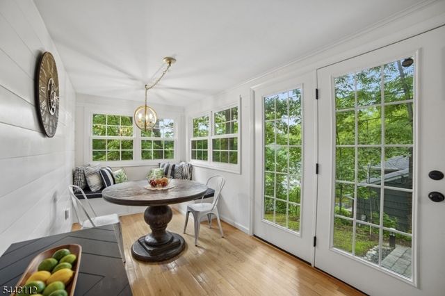 6 Cherry Ln, Caldwell Boro Twp., NJ 07006