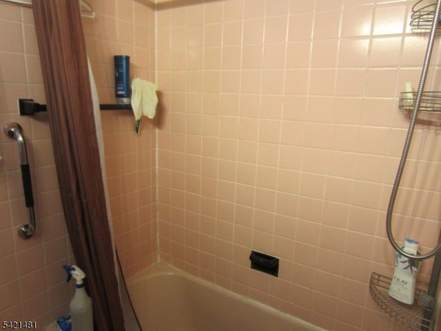 63 Norman Rd, Newark City, NJ 07106