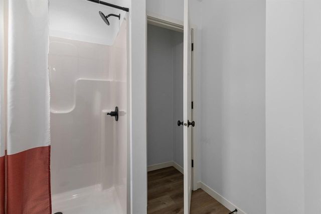 305 W SMITH AVENUE, Oshkosh, WI 54901