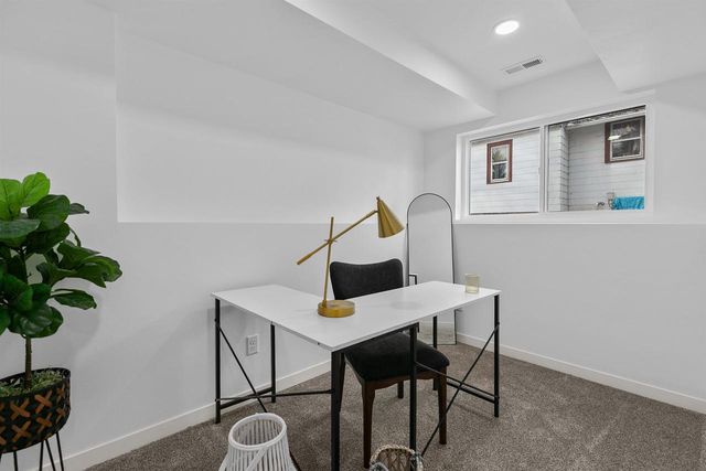 305 W SMITH AVENUE, Oshkosh, WI 54901