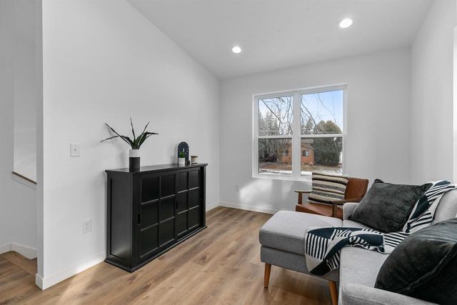 305 W SMITH AVENUE, Oshkosh, WI 54901