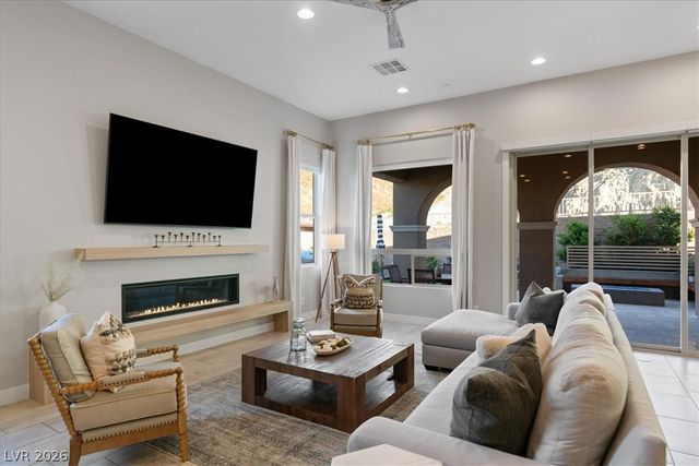 38 Costa Tropical Drive, Henderson, NV 89011