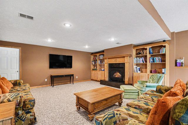 14244 Northampton Drive, Granger, IN 46530